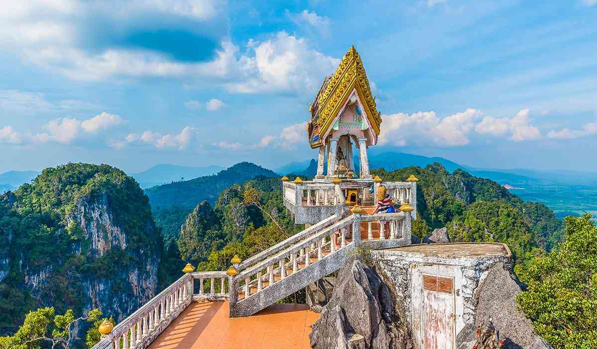 泰国南部的寺庙 Wat Tham Seua Krabi